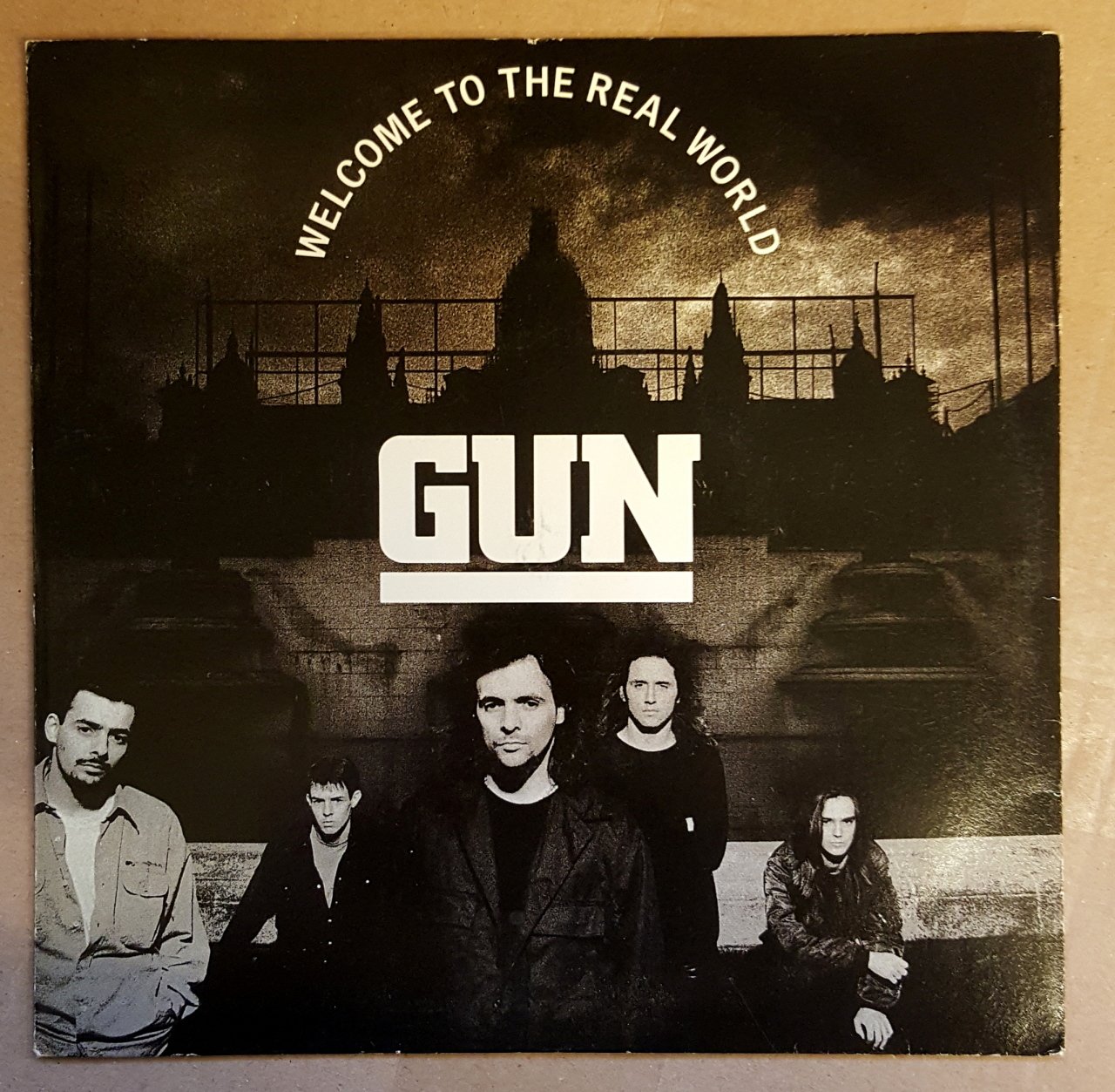GUN - WELCOME TO THE REAL WORLD / STANDING IN YOUR SHADOW (1992) - 7'' 45 DEVİR SINGLE PLAK