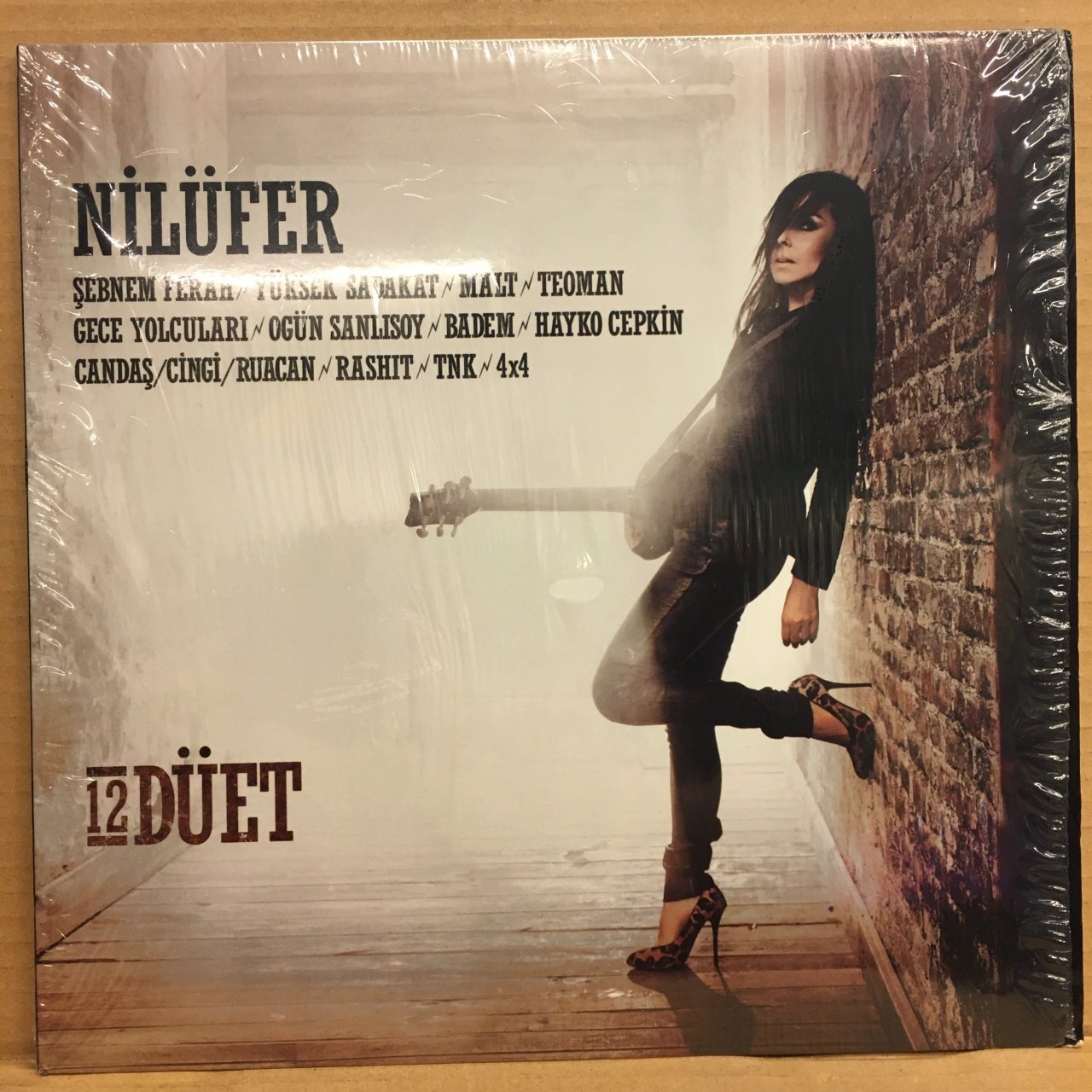 NİLÜFER - 12 DÜET İLK BASKI POSTERLİ 2.EL PLAK