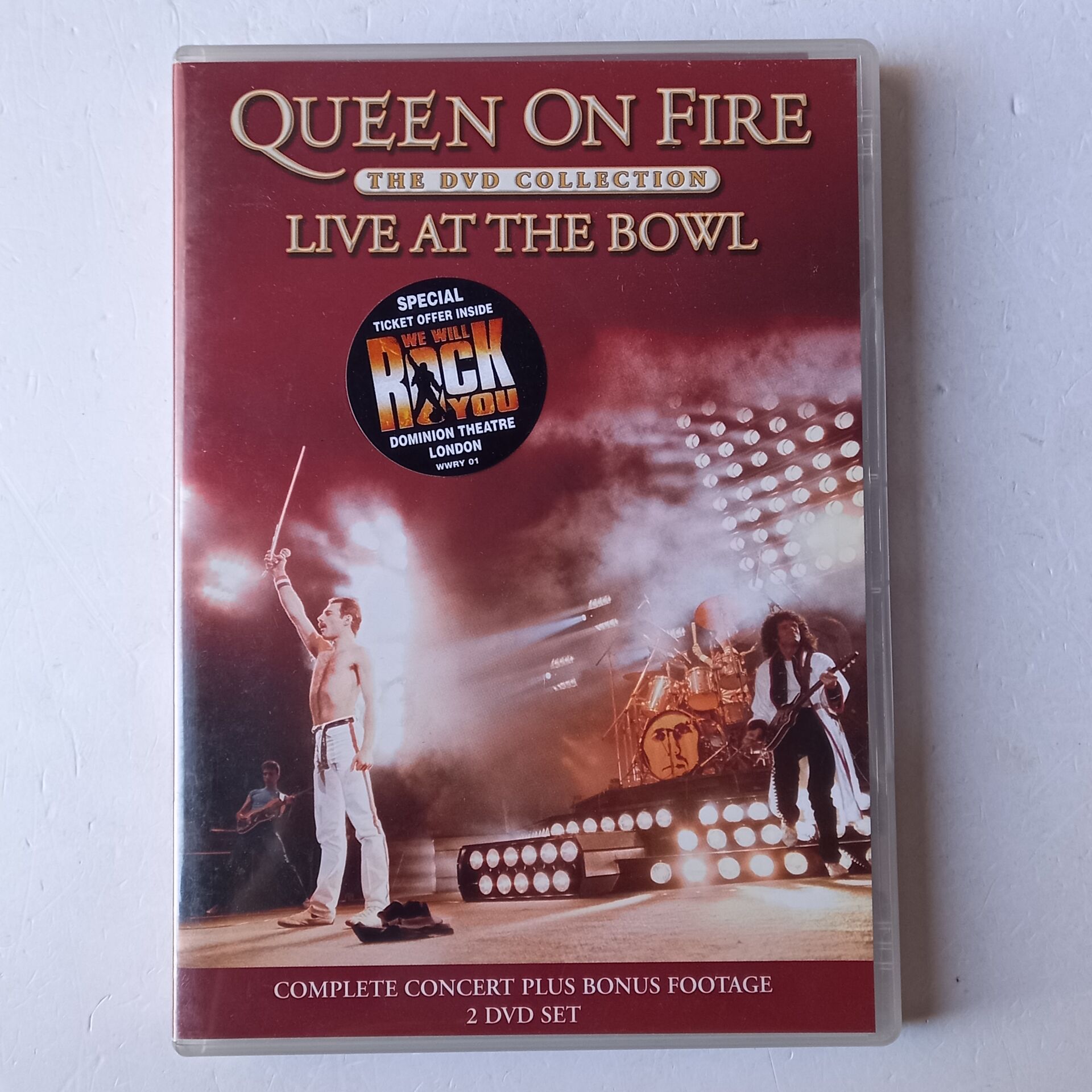 QUEEN - QUEEN ON FIRE / LIVE AT THE BOWL (2004) - 2DVD 2.EL