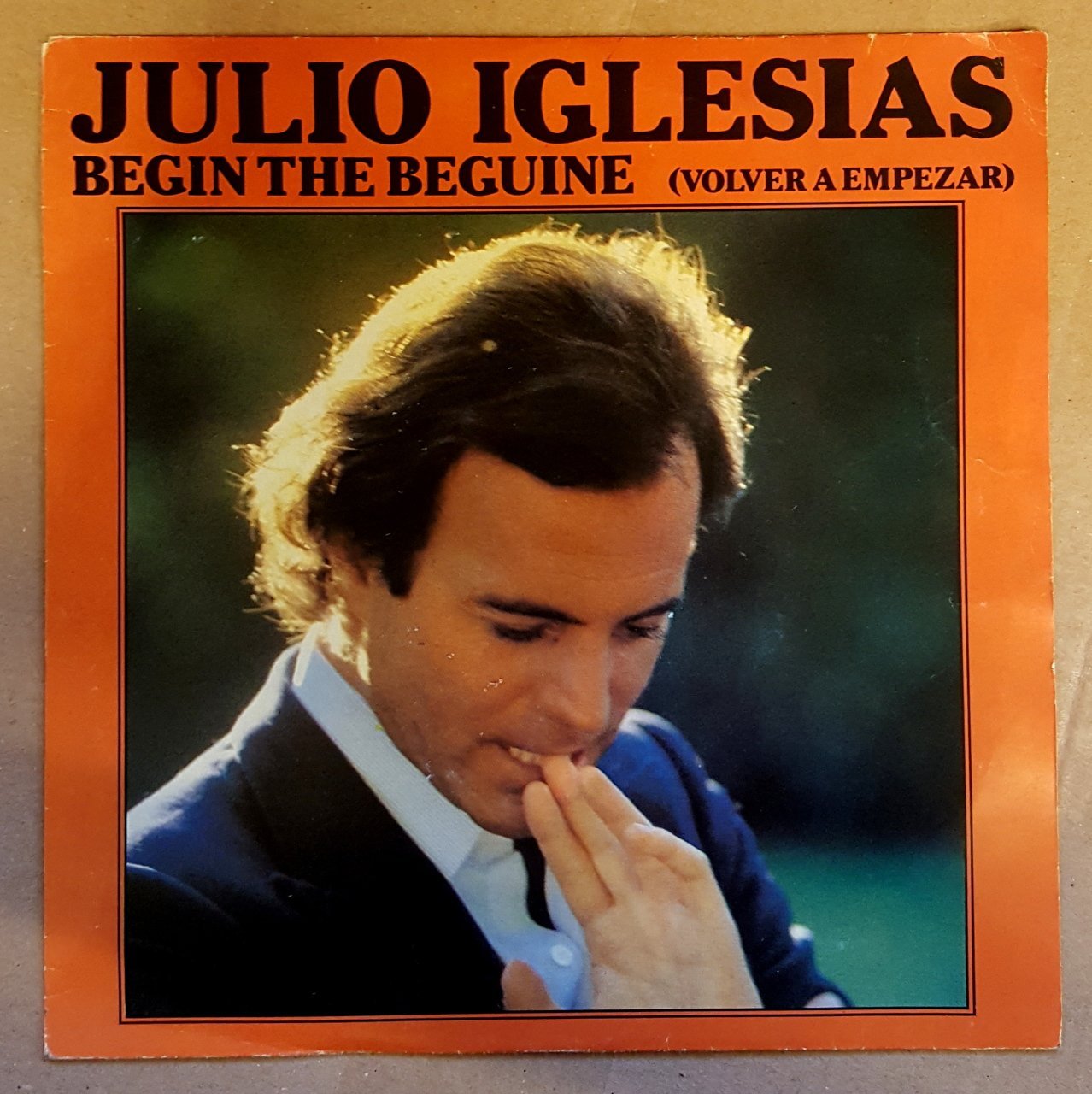 JULIO IGLESIAS - BEGIN THE BEGUINE / O ME QUIERES O ME DEJAS (1981) - 7'' 45 DEVİR SINGLE PLAK