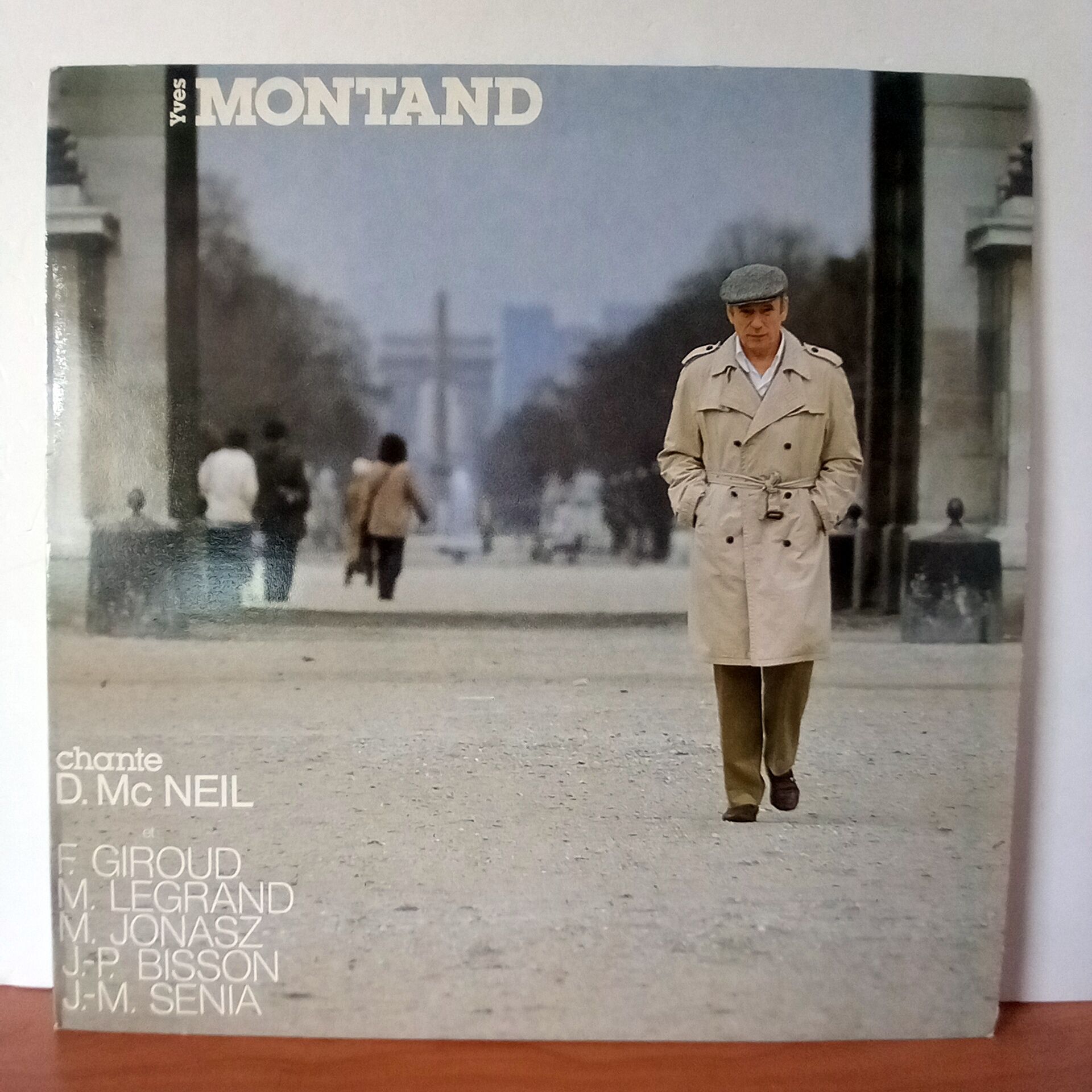 YVES MONTAND – CHANTE D. MC NEIL / F. GIROUD - M. LEGRAND - M. JONASZ - J.-P. BISSON - J.-M. SENIA (1984) - LP 2.EL PLAK