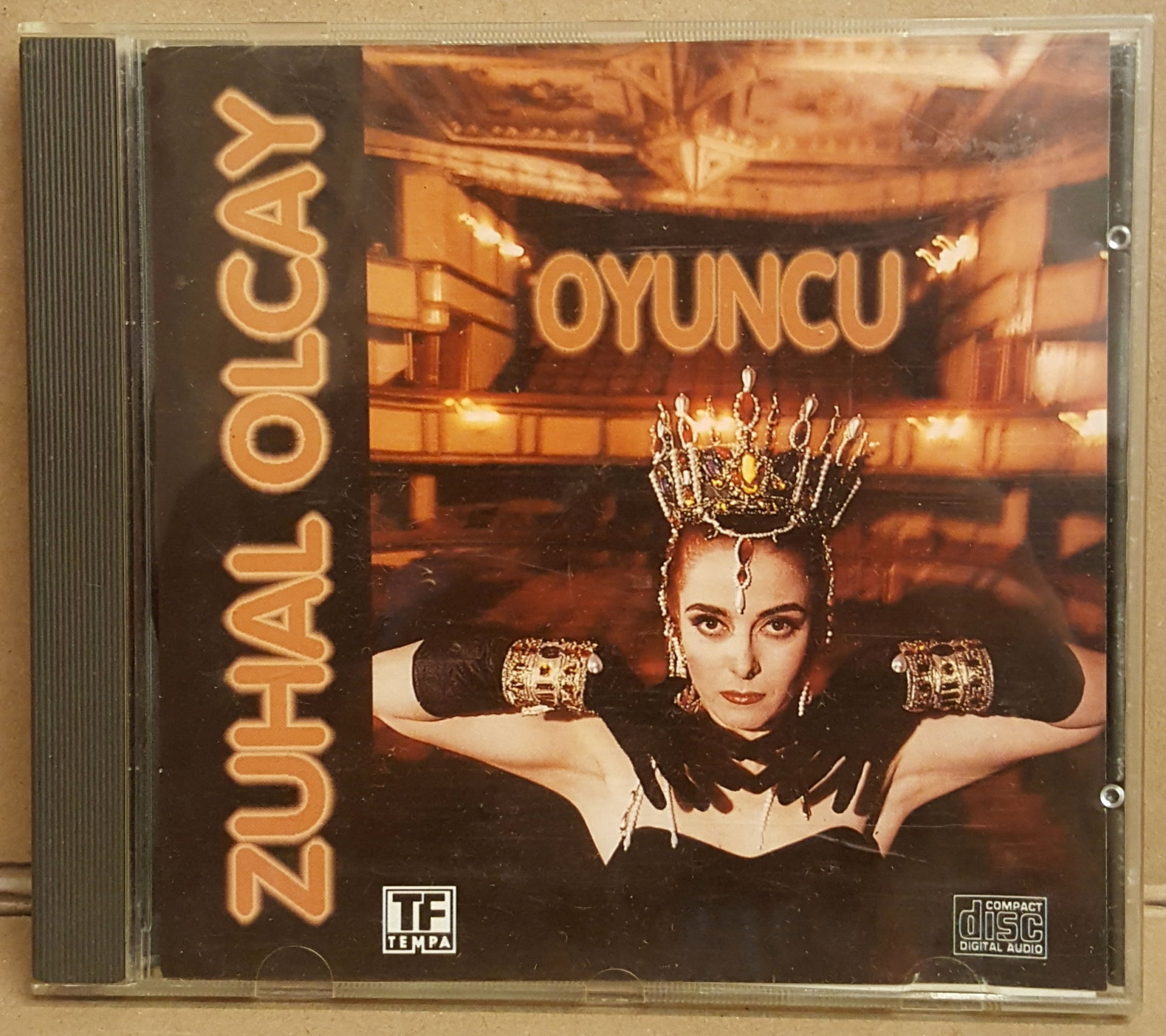 ZUHAL OLCAY - OYUNCU (1993) - CD TEMPA SARI PLASTİK BANDROL 2.EL