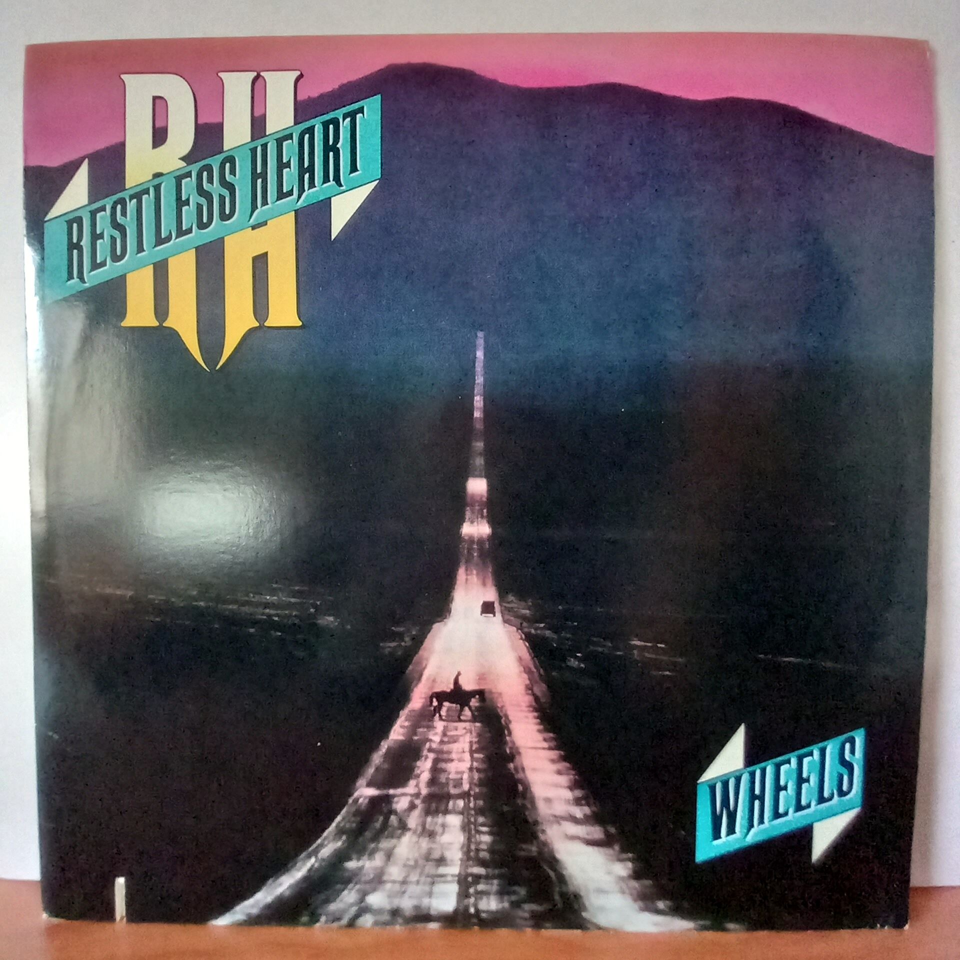 RESTLESS HEART – WHEELS (1986) - LP 2.EL PLAK