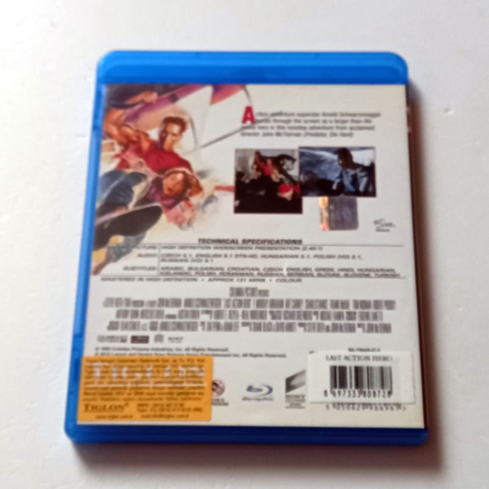 LAST ACTION HERO - ARNOLD SCHWARZENEGGER, F. MURRAY ABRAHAM, CHARLES DANCE- YÖN.: JOHN MCTIERNAN - BLU-RAY 2.EL