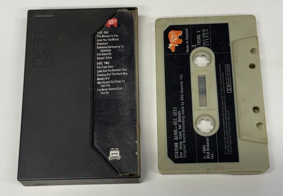 STAYING ALIVE SOUNDTRACK BEE GEES (1983) - KASET 2.EL MADE IN ENGLAND