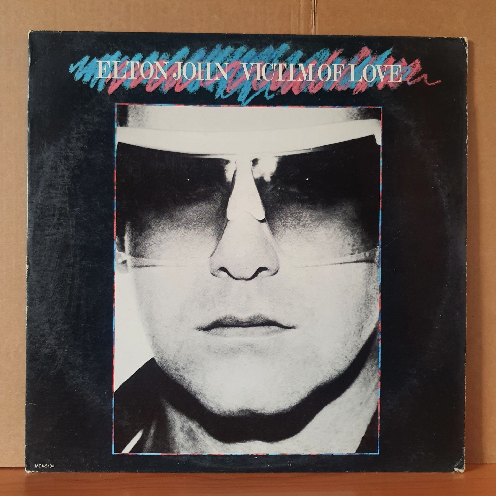 ELTON JOHN - VICTIM OF LOVE (1979) - LP 2.EL PLAK