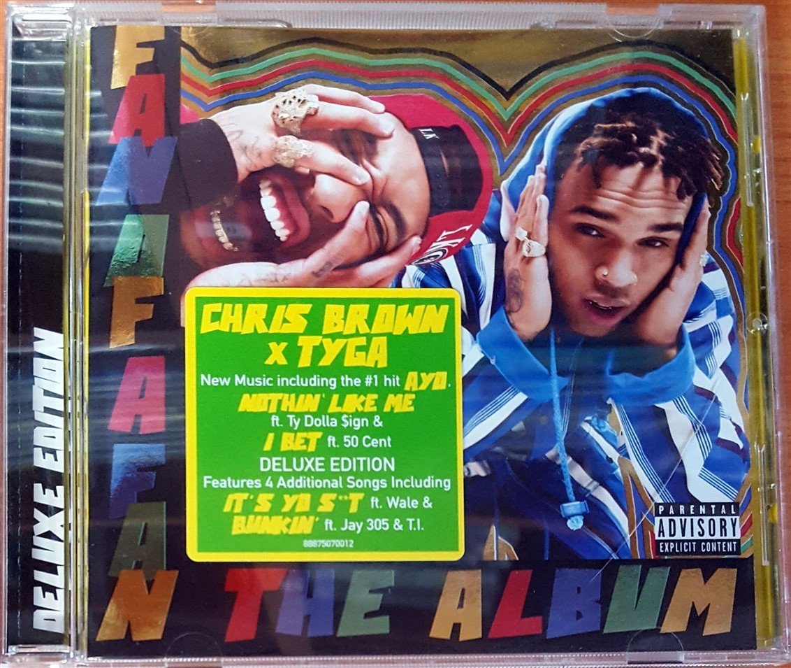 CHRIS BROWN & TYGA - FAN OF A FAN THE ALBUM CD 2.EL