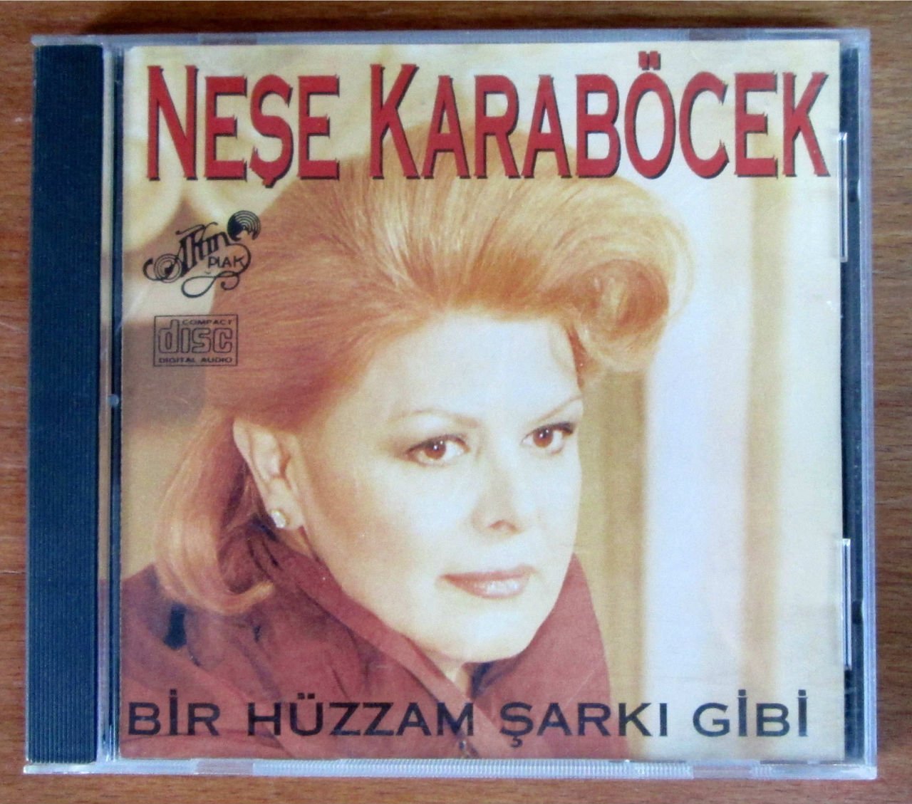 NEŞE KARABÖCEK - BİR HÜZZAM ŞARKI GİBİ - CD 2.EL