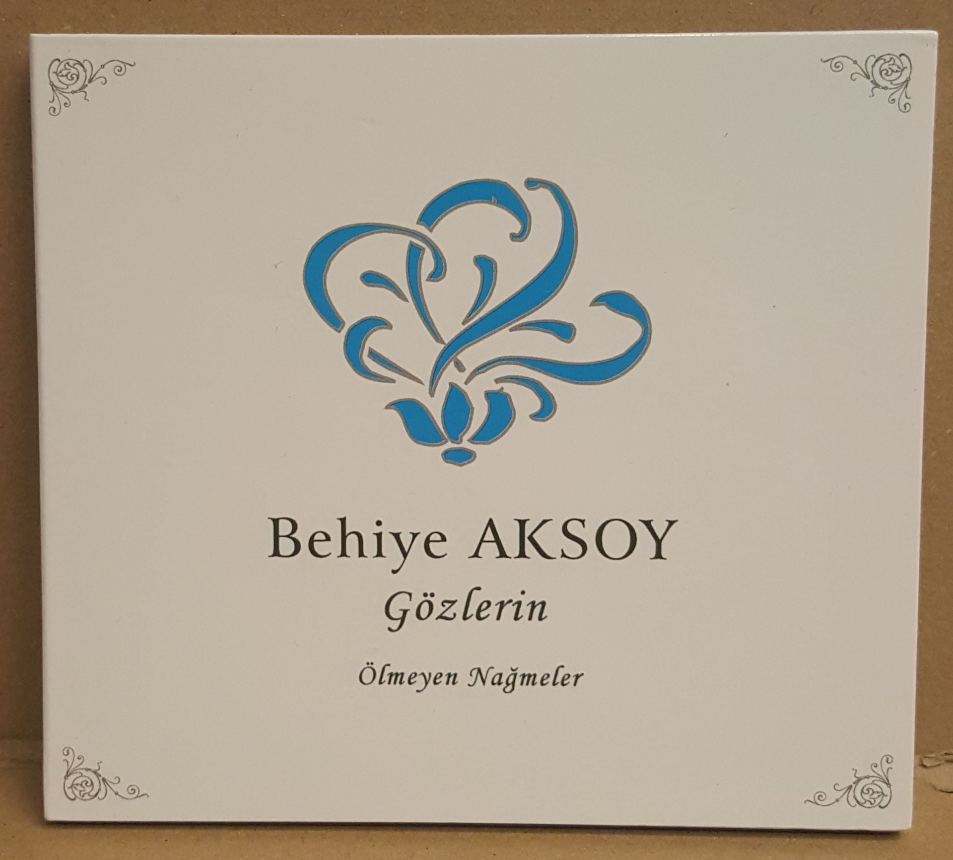 BEHİYE AKSOY - GÖZLERİN / ÖLMEYEN NAĞMELER  - CD 2.EL
