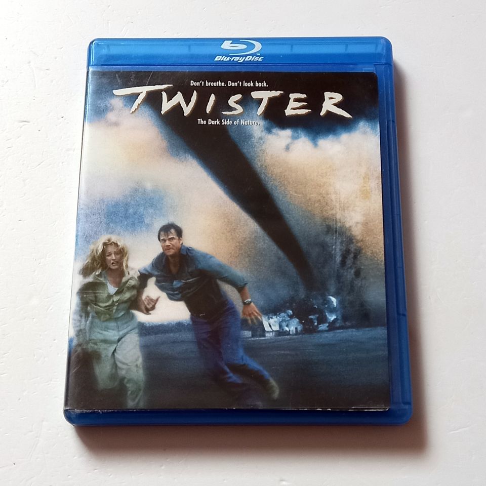TWISTER - HELEN HUNT, BILL PAXTON - YÖN.: JAN DE BONT - BLU-RAY REGION FREE TR ALTYAZI YOKTUR 2.EL