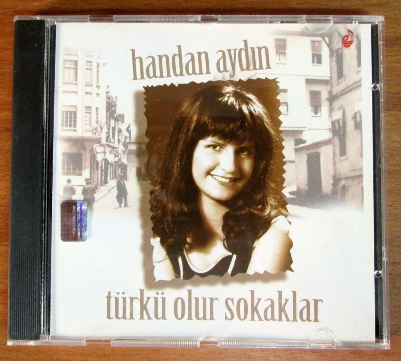 HANDAN AYDIN - TÜRKÜ OLUR SOKAKLAR - CD 2.EL