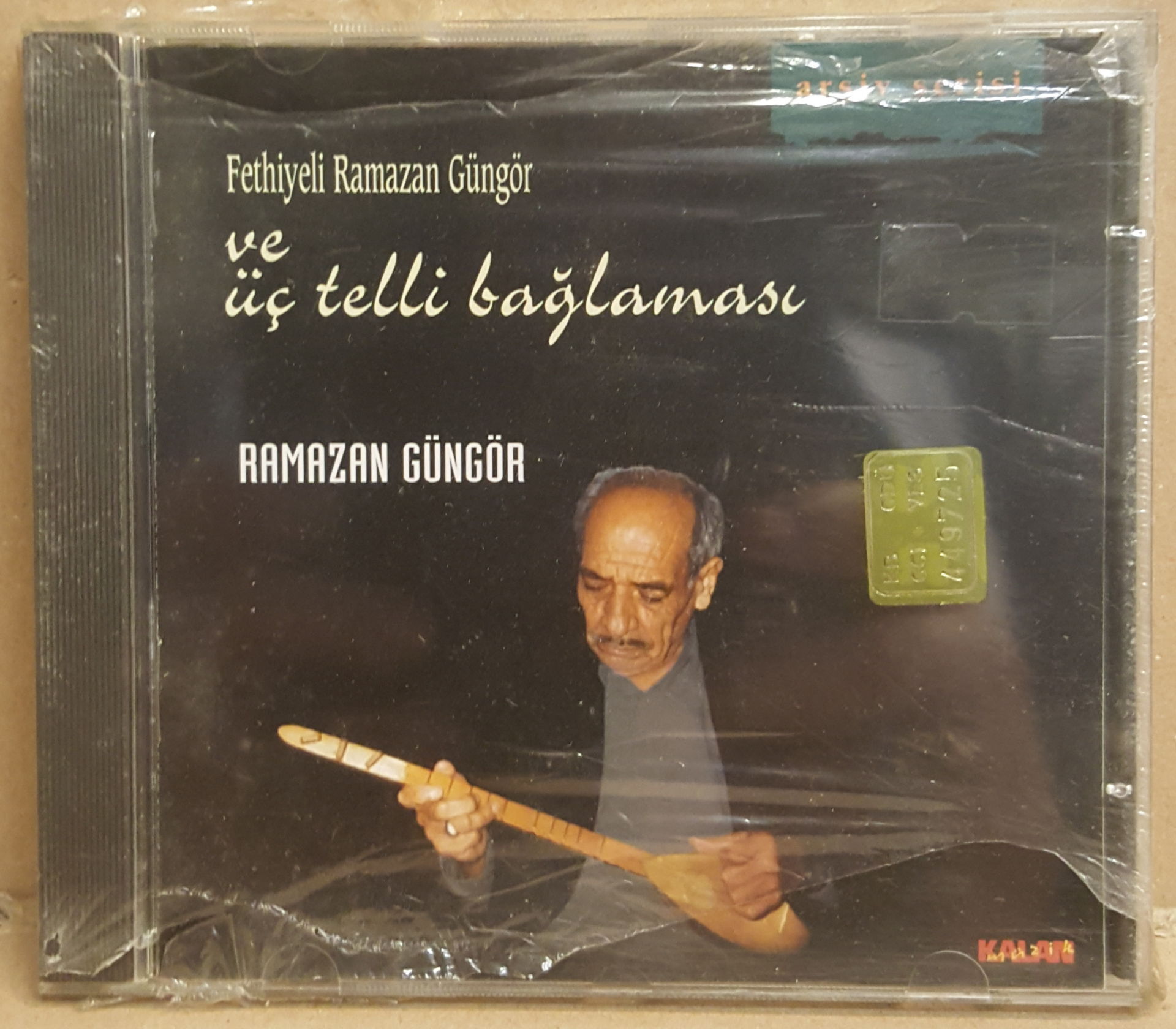 RAMAZAN GÜNGÖR -  ... VE ÜÇ TELLİ BAĞLAMASI (1997) - CD KALAN MÜZİK SIFIR