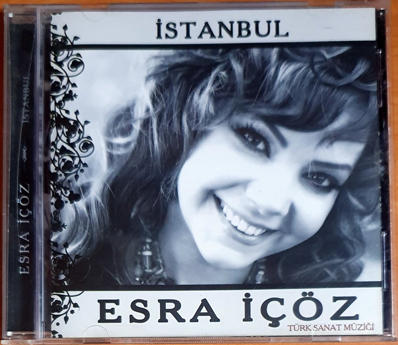 ESRA İÇÖZ - İSTANBUL - CD 2.EL