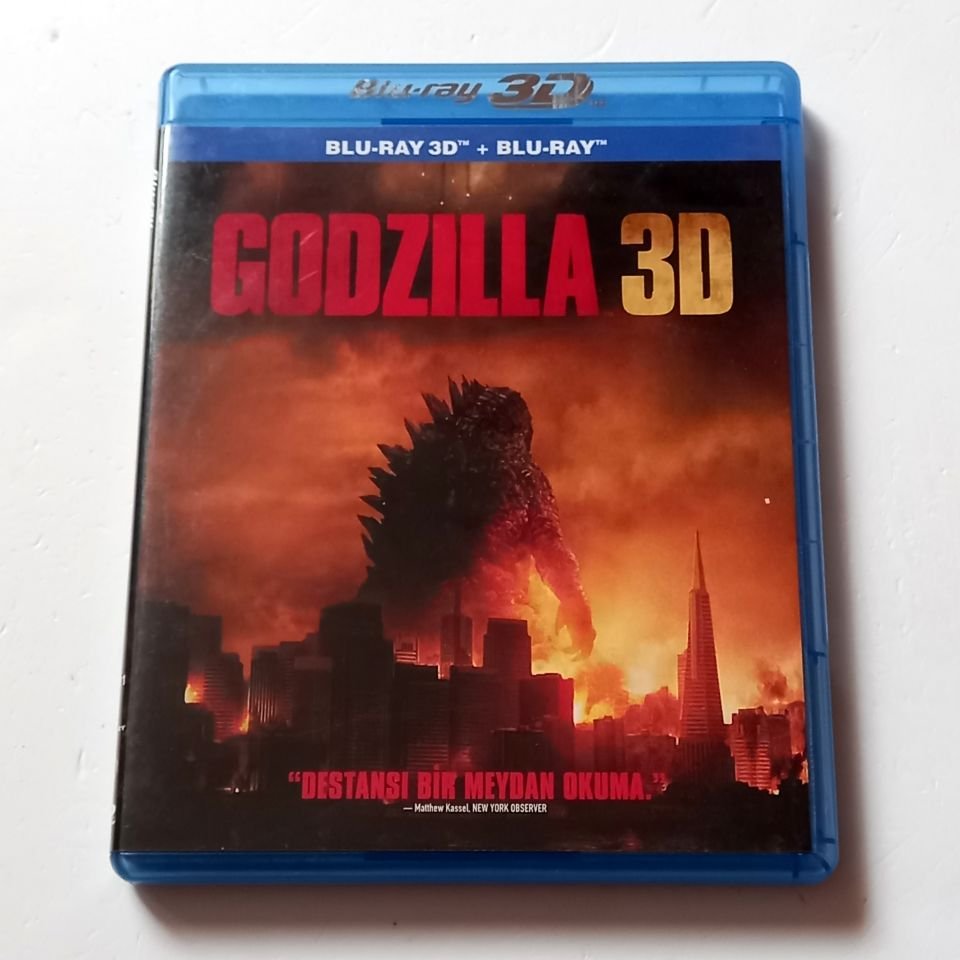 GODZILLA 3D - AARON TAYLOR-JOHNSON, ELIZABETH OLSEN - YÖN.: GARETH EDWARDS - İKİ DİSK BLU-RAY + BLU-RAY 3D 2.EL