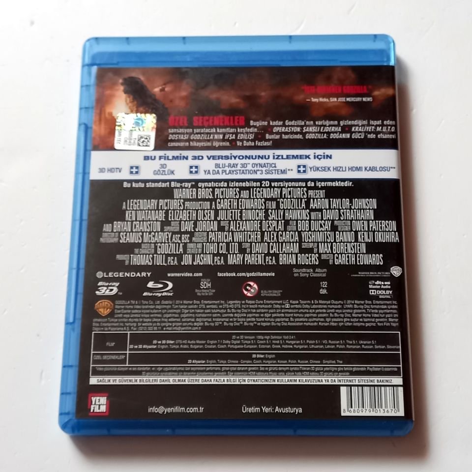 GODZILLA 3D - AARON TAYLOR-JOHNSON, ELIZABETH OLSEN - YÖN.: GARETH EDWARDS - İKİ DİSK BLU-RAY + BLU-RAY 3D 2.EL