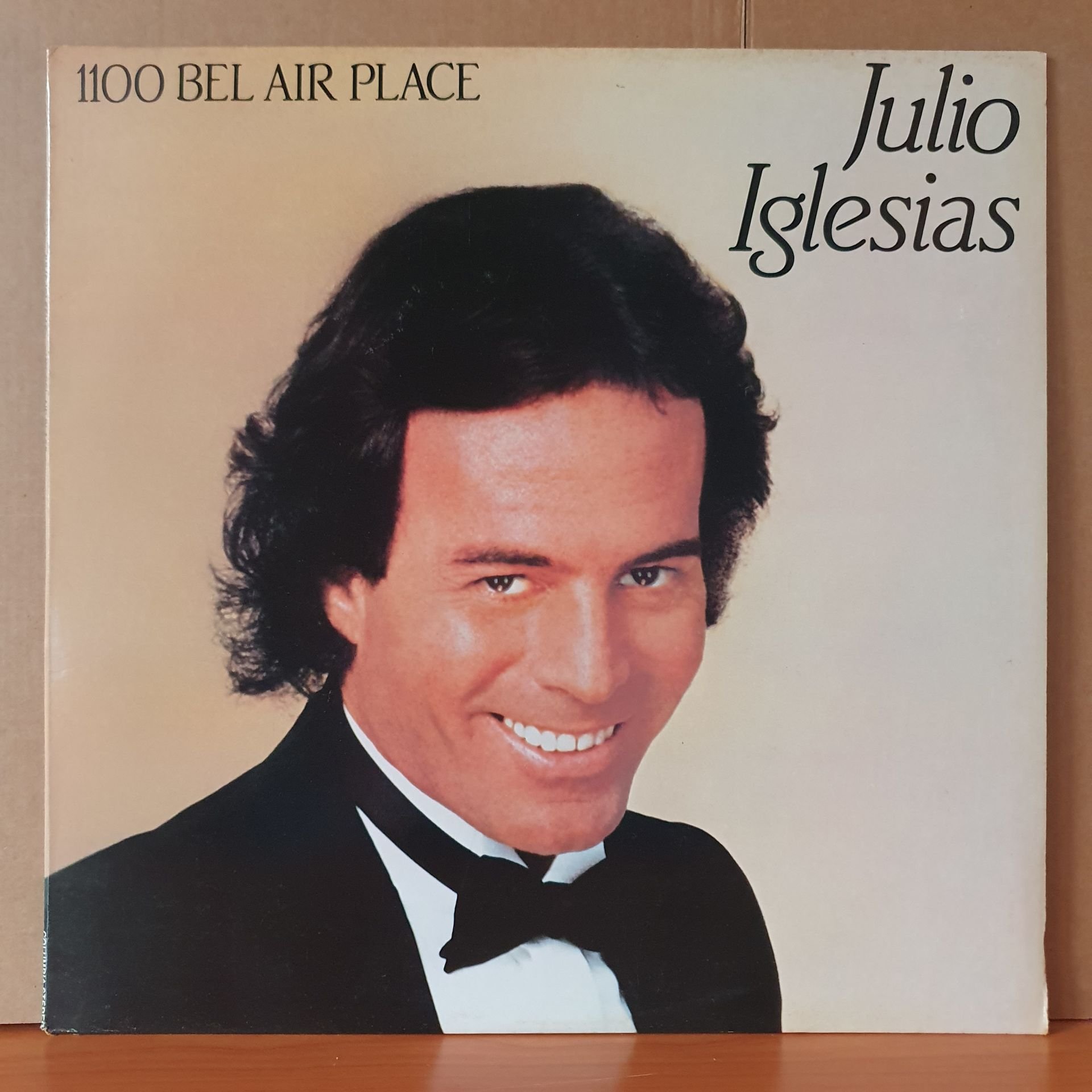 JULIO IGLESIAS - 1100 BEL AIR PLACE (1984) - LP 2.EL PLAK