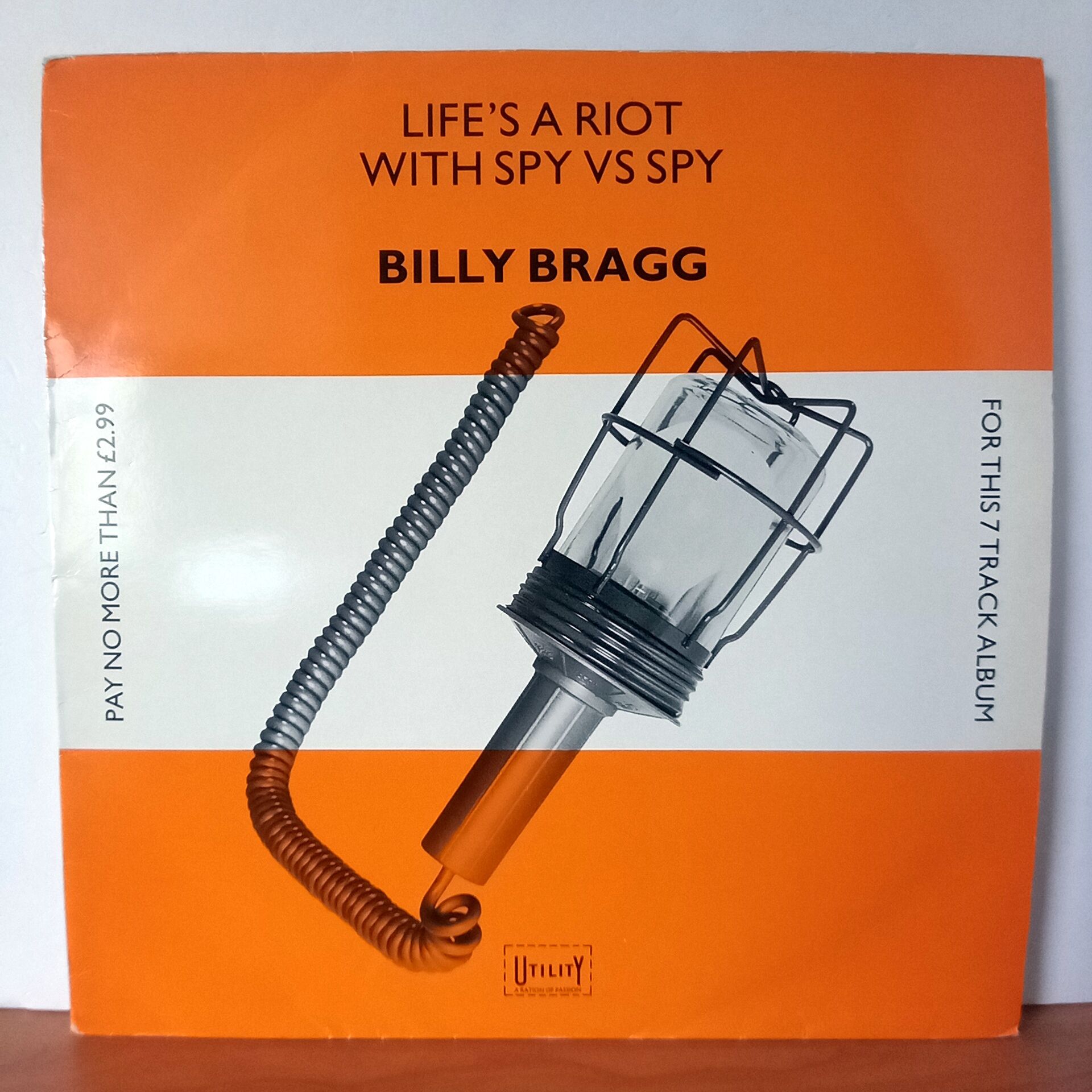 BILLY BRAGG – LIFE\'S A RIOT WITH SPY VS SPY (1983) - LP 2.EL PLAK