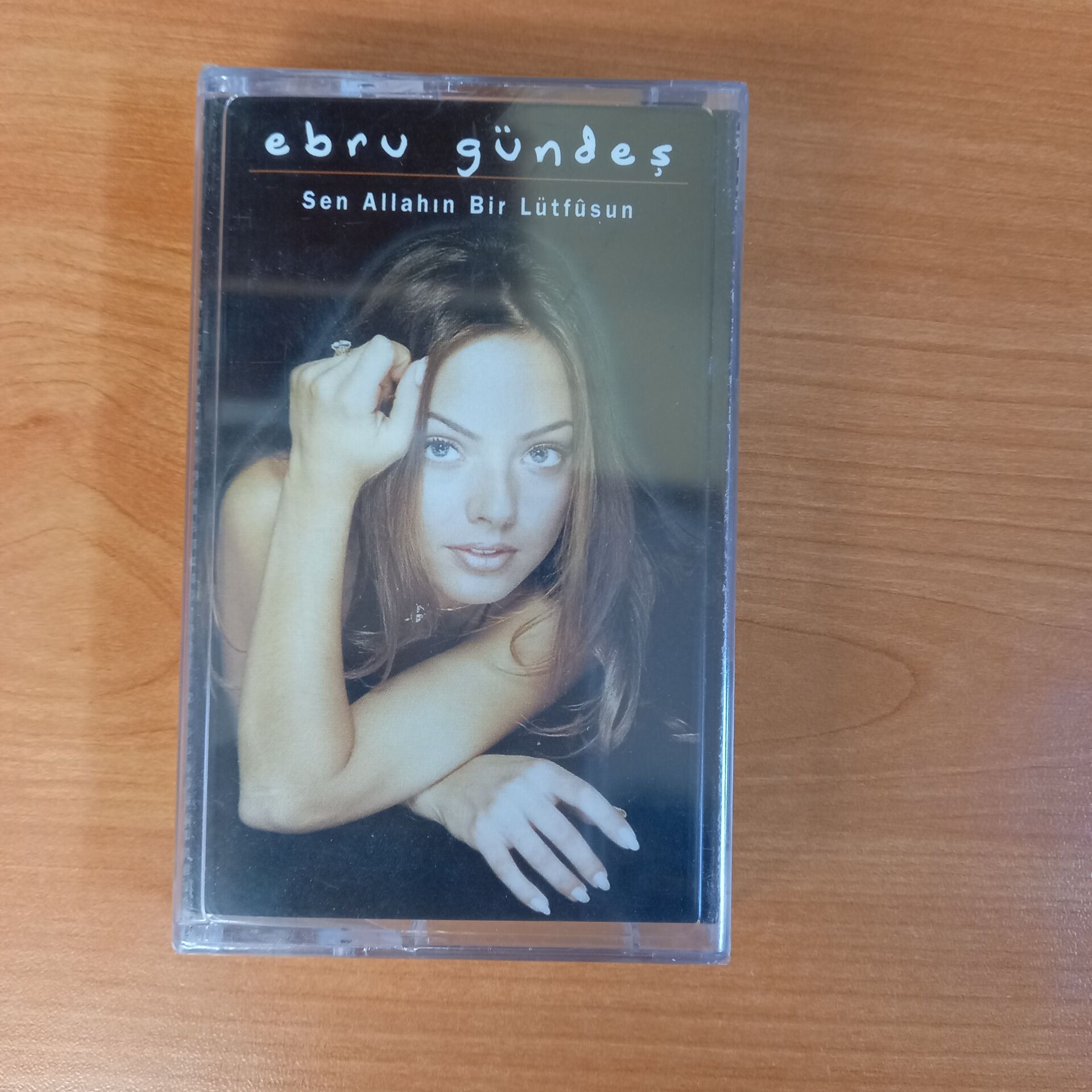 EBRU GÜNDEŞ - SEN ALLAHIN BİR LÜTFUSUN (1998) - KASET SIFIR