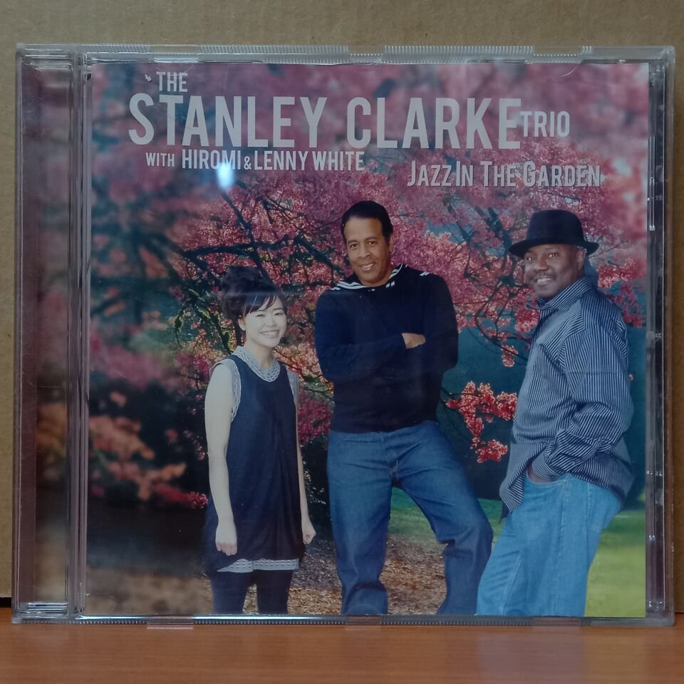 THE STANLEY CLARKE TRIO WITH HIROMI & LENNY WHITE – JAZZ IN THE GARDEN (2009) - CD 2.EL