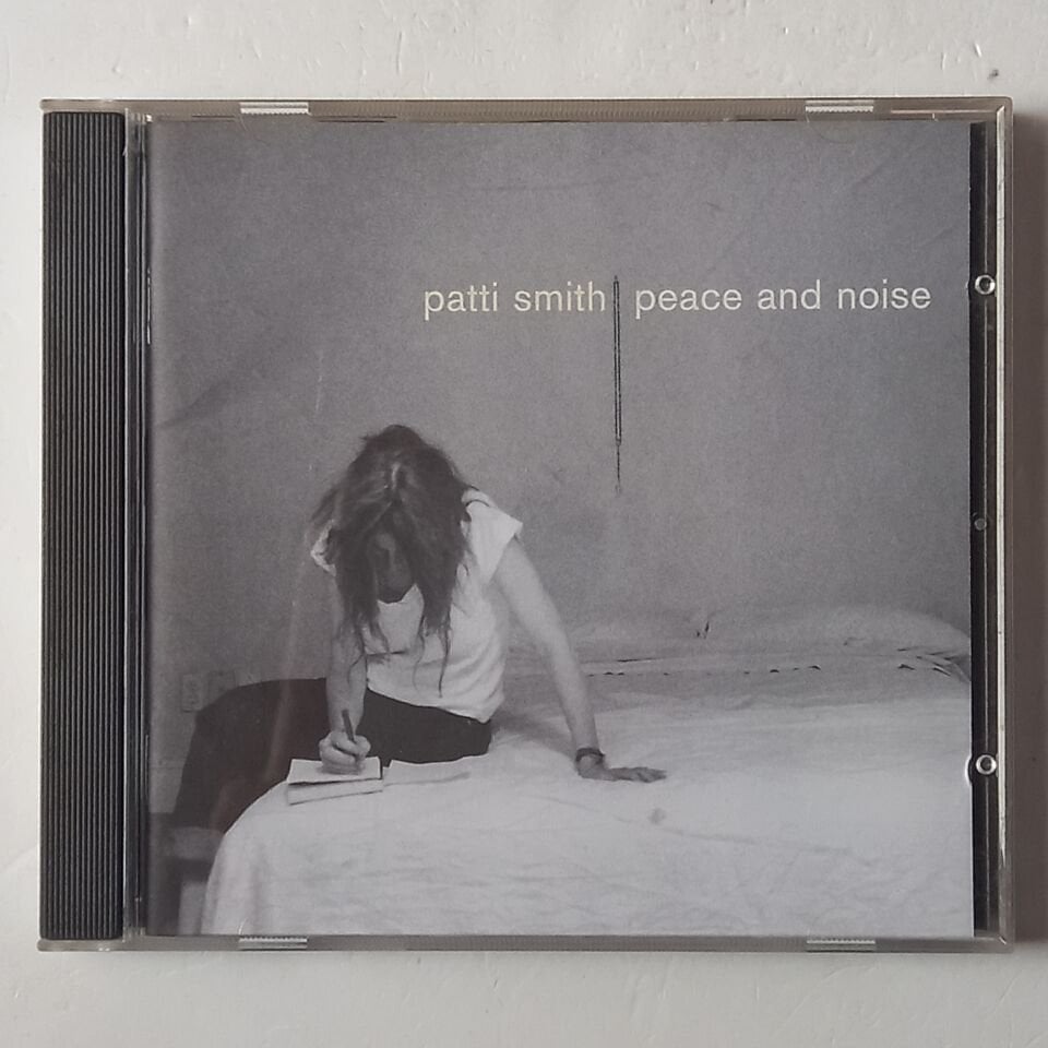 PATTI SMITH – PEACE AND NOISE (1997) - CD REISSUE 2.EL