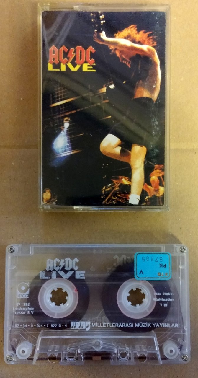 AC/DC - LIVE 1992 CASSTTE MMY MADE IN TURKEY ''USED''