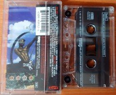 FRANKIE GOES TO HOLLYWOOD - BANG! THE GREATEST HITS (1993) MMY CASSETTE MADE IN TURKEY ''USED''