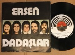 ERSEN VE DADAŞLAR - BİR AYRILIK BİR YOKSULLUK BİR ÖLÜM / YEDİN BENİ 7'' 45 DEVİR