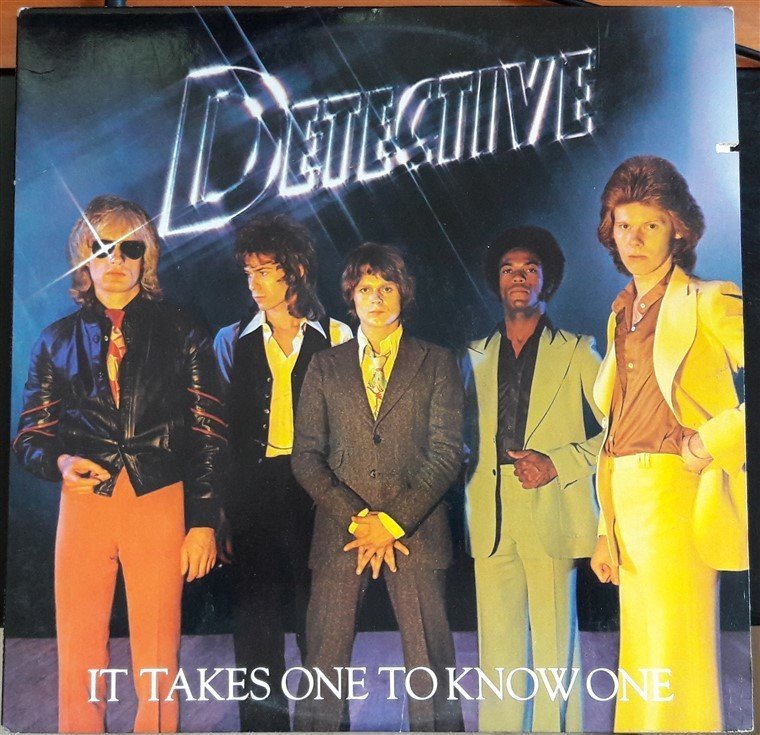 DETECTIVE - IT TAKES ONE TO KNOW ONE (1977) - 2.EL PLAK