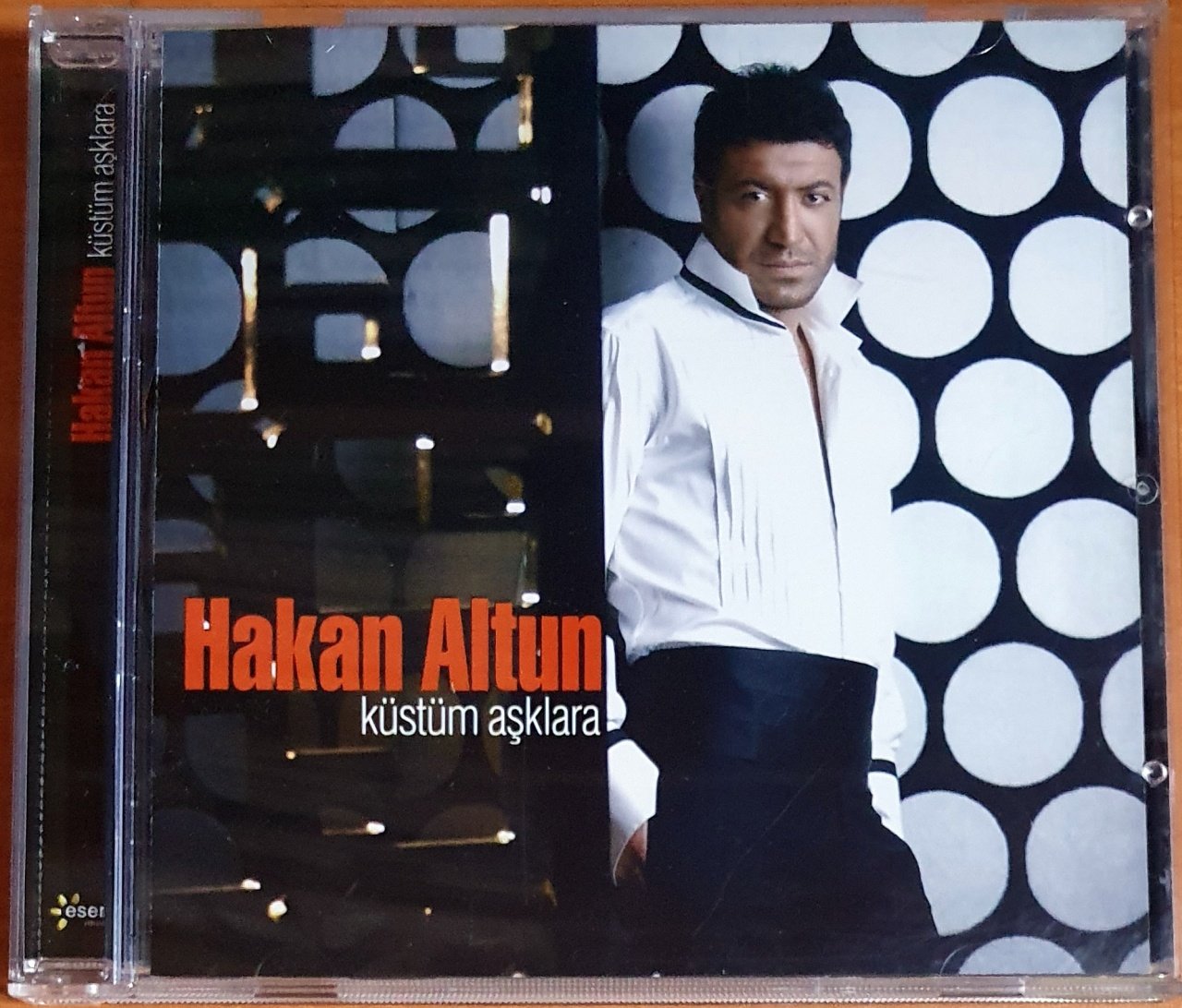 HAKAN ALTUN - KÜSTÜM AŞKLARA - CD 2.EL