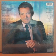 MICKEY GILLEY - CHASING RAINBOWS - LP DÖNEM BASKISI SIFIR PLAK