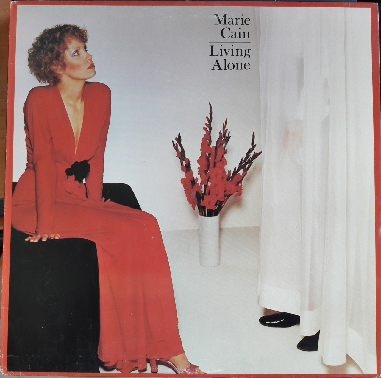 MARIE CAIN - LIVING ALONE (1976) - 2.EL PLAK