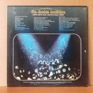 THE DOOBIE BROTHERS - WHAT WERE ONCE VICES ARE NOW HABITS (1974) - LP 2.EL PLAK