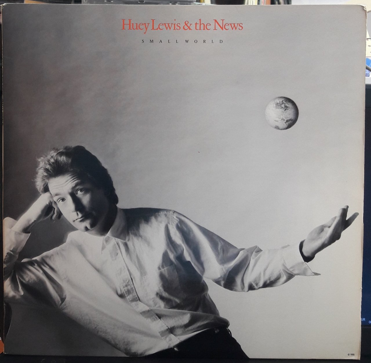 HUEY LEWIS & THE NEWS - SMALL WORLD (1988) - PLAK 2.EL