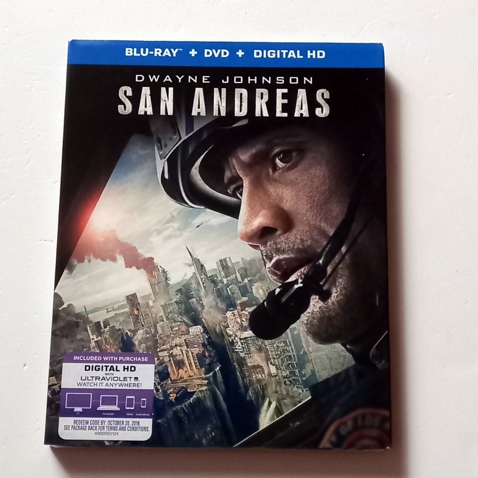 SAN ANDREAS - DWAYNE JOHNSON, CARLA GUGINO - YÖN.: BRAD PEYTON - BLU-RAY + DVD SLIPCASE SIFIR 1. BÖLGE TR ALTYAZI YOKTUR