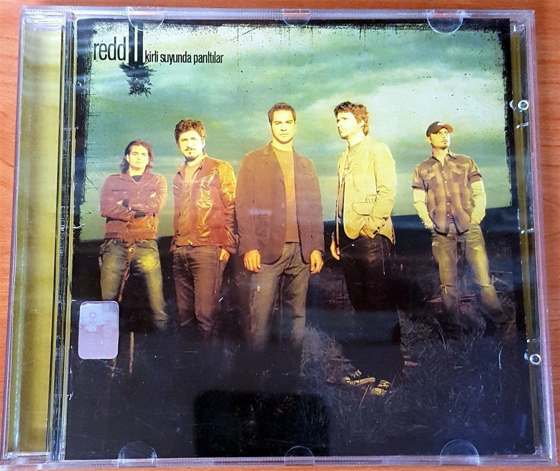 REDD - KİRLİ SUYUNDA PARILTILAR CD 2.EL