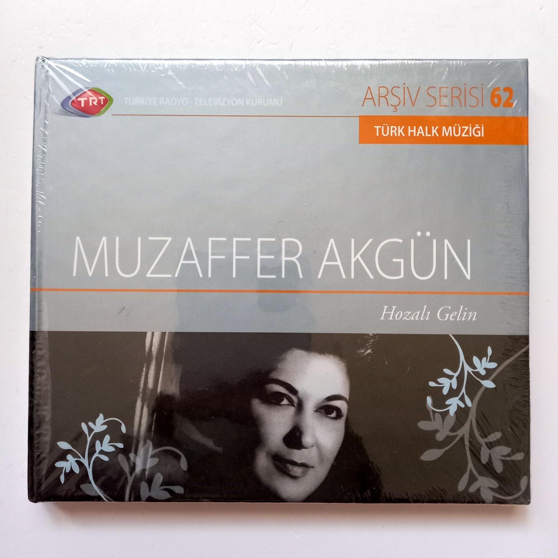 MUZAFER AKGÜN - HOZALI GELİN / TÜRK HALK MÜZİĞİ / TRT ARŞİV SERİSİ 62 - CD SIFIR