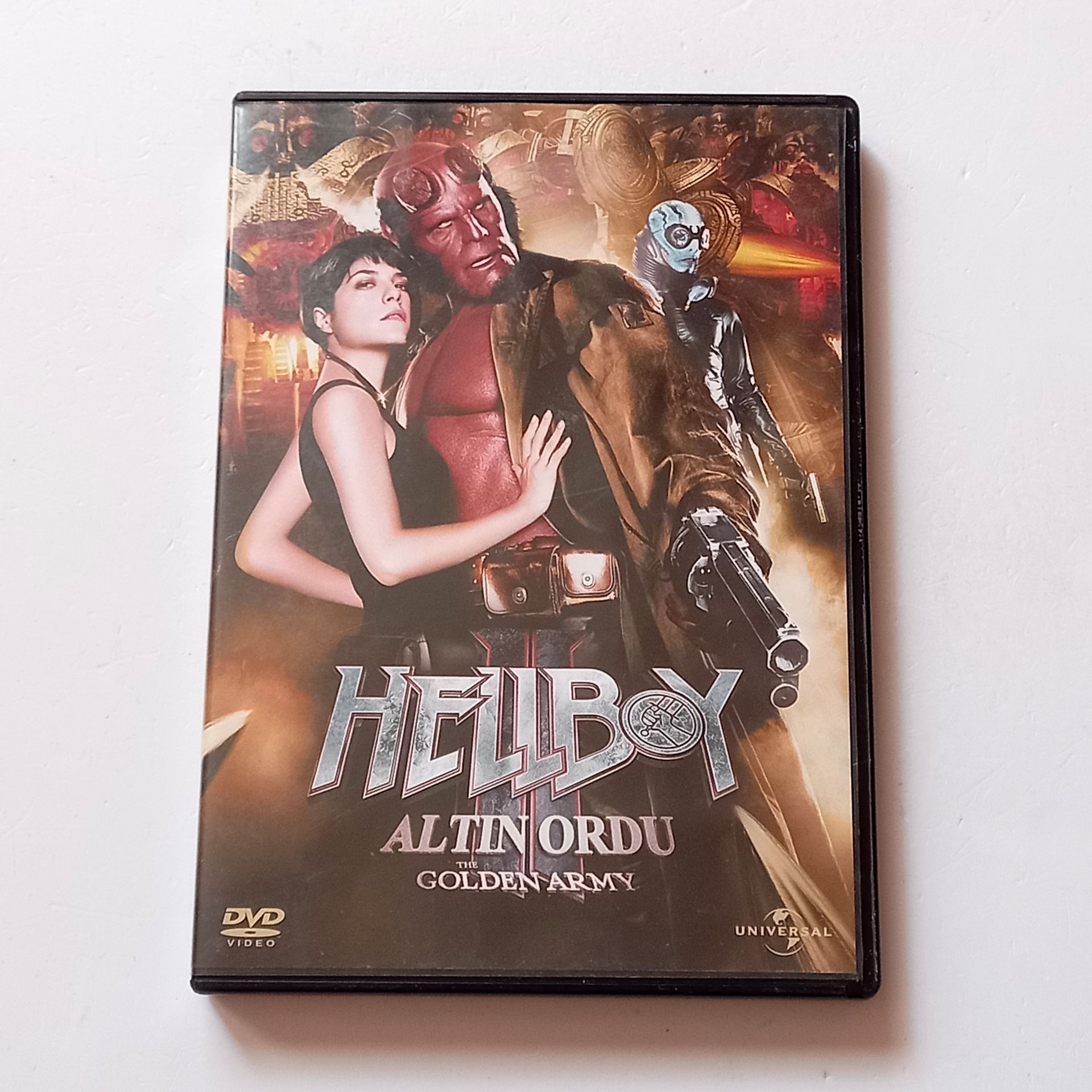 HELLBOY II ALTIN ORDU / HELLBOY II THE GOLDEN ARMY - RON PERLMAN, SELMA BLAIR, DOUG JONES - YÖN.: GUILLERMO DEL TORO - DVD 2.EL