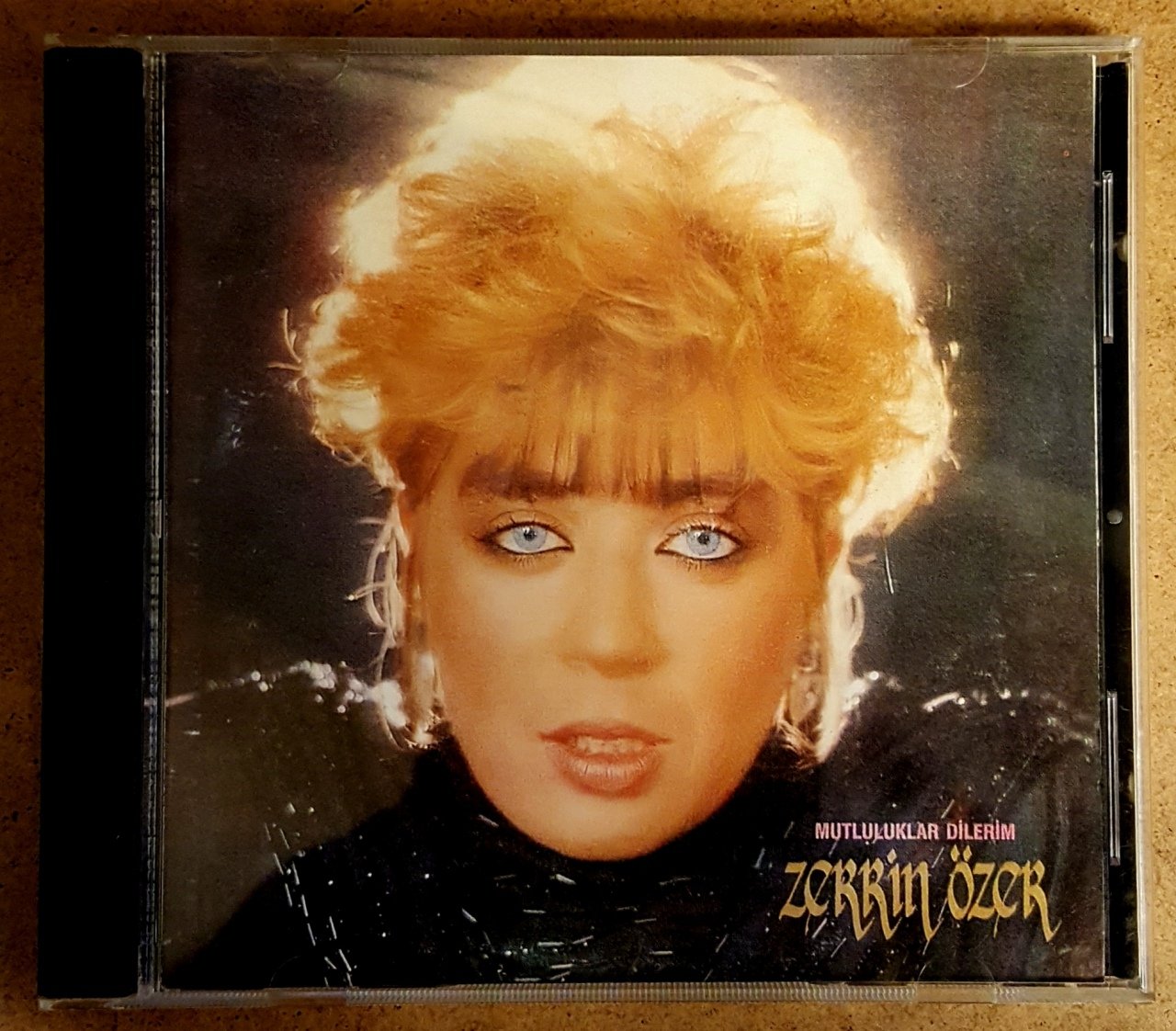 ZERRİN ÖZER - MUTLULUKLAR DİLERİM (1984) - CD KENT 2.EL