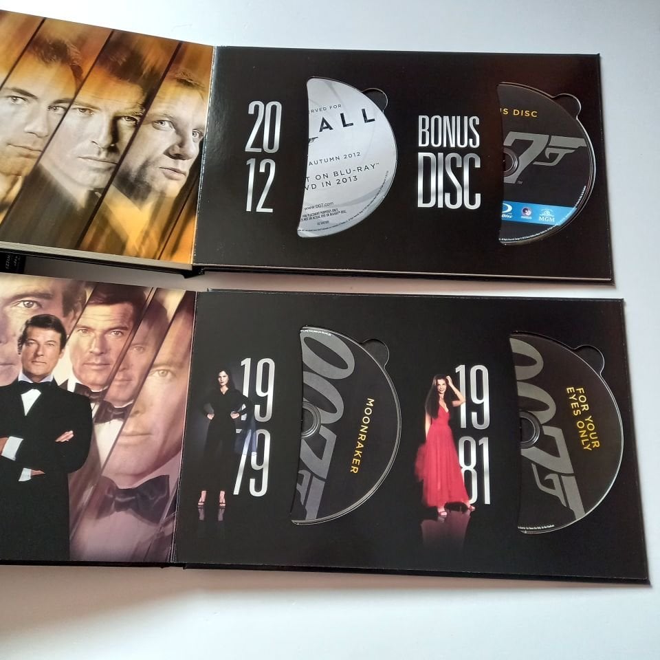 BOND 50 - 22 MOVIES - 23 X BLU-RAY TWENTY THREE-DISC LIMITED EDITION COLLECTOR'S SET REGION FREE TR ALTYAZI YOKTUR 2.EL