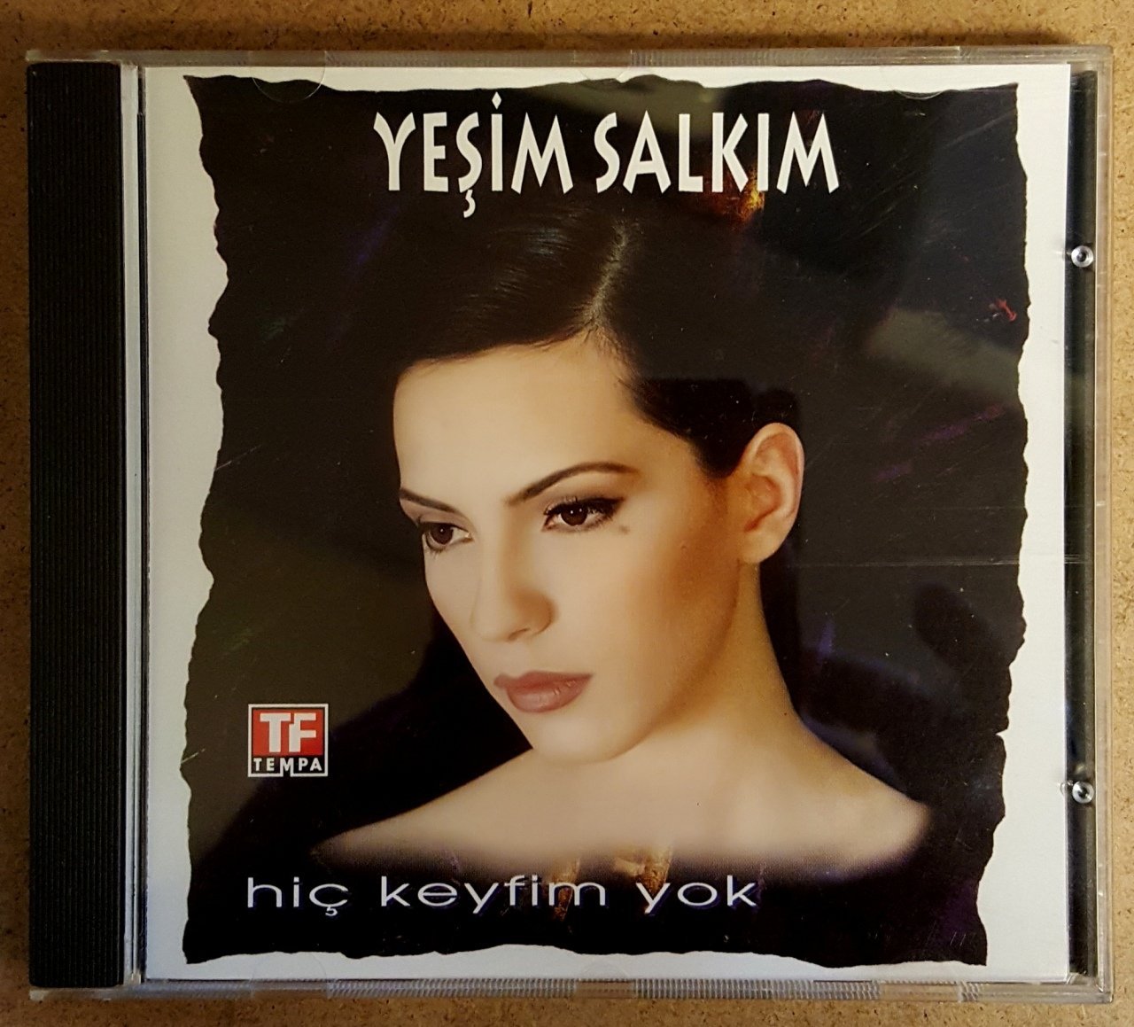 YEŞİM SALKIM - HİÇ KEYFİM YOK (1994) - CD TEMPA 2.EL