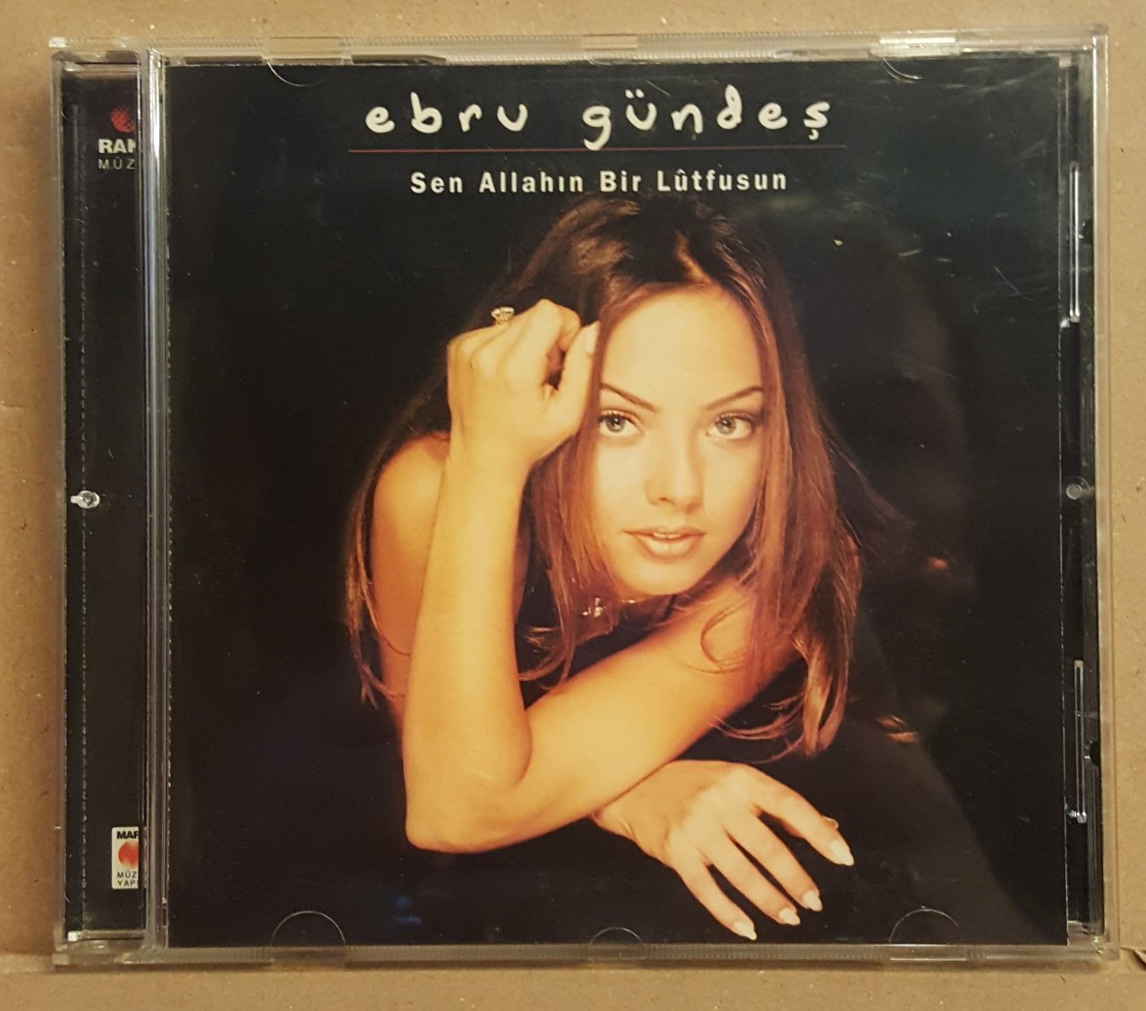 EBRU GÜNDEŞ - SEN ALLAHIN BİR LÜTFUSUN (1998) - CD 2.EL