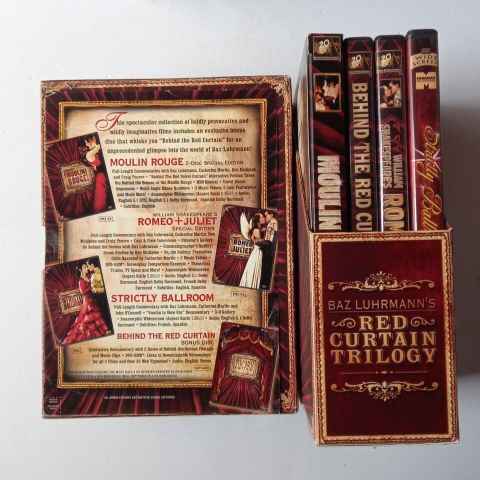 BAZ LUHRMANN'S RED CURTAIN TRILOGY - STRICTLY BALLROOM, ROMEO + JULIET, MOULIN ROUGE - BOX SET 5DVD 1.BÖLGE 2.EL