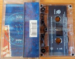 DIRE STRAITS - ON EEVERY STREET KASET 2.EL