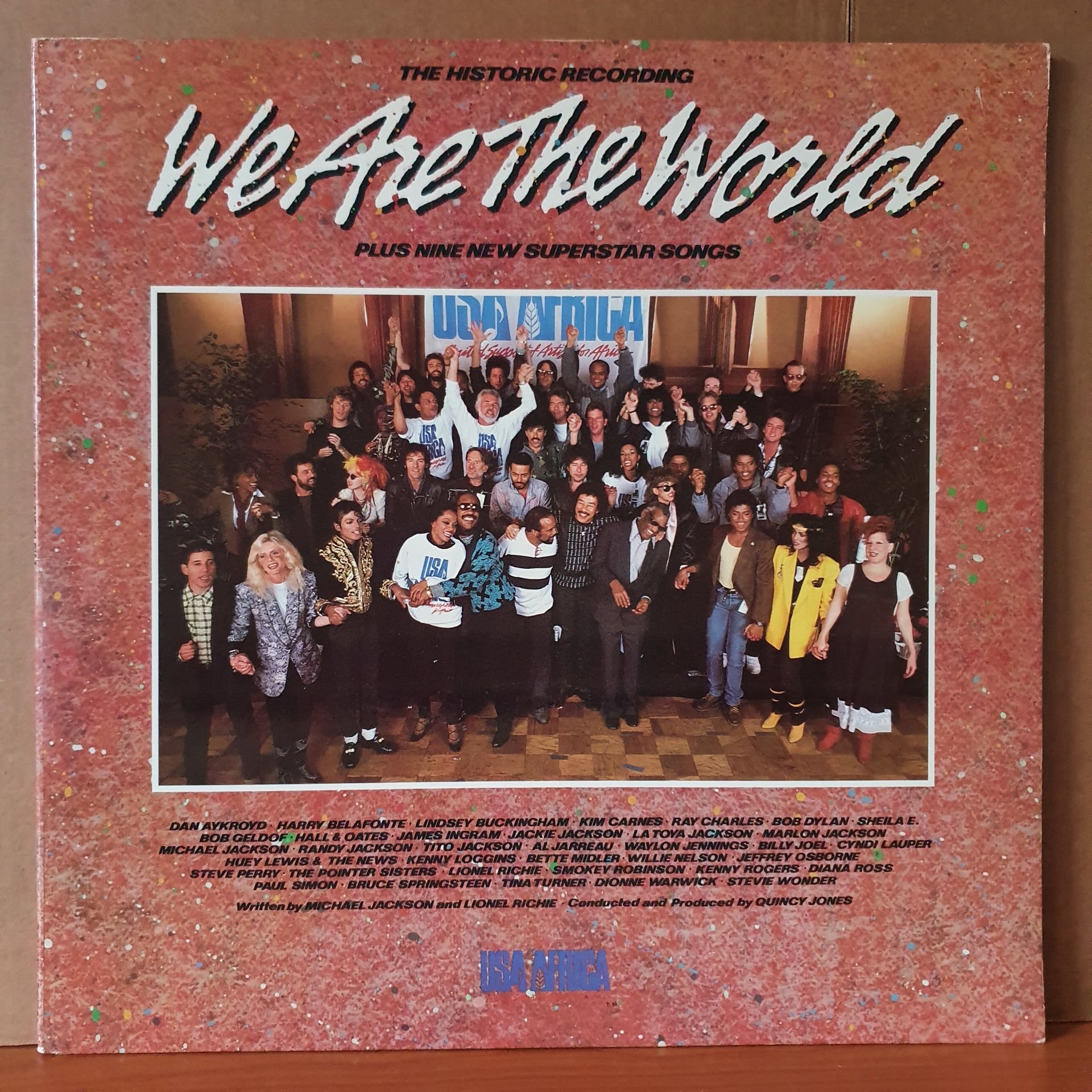 USA FOR AFRICA - WE ARE THE WORLD / CHICAGO, STEVE PERRY, THE POINTER SISTERS, PRINCE & THE REVOLUTION, KENNY ROGERS, TINA TURNER (1985) - LP 2.EL PLAK