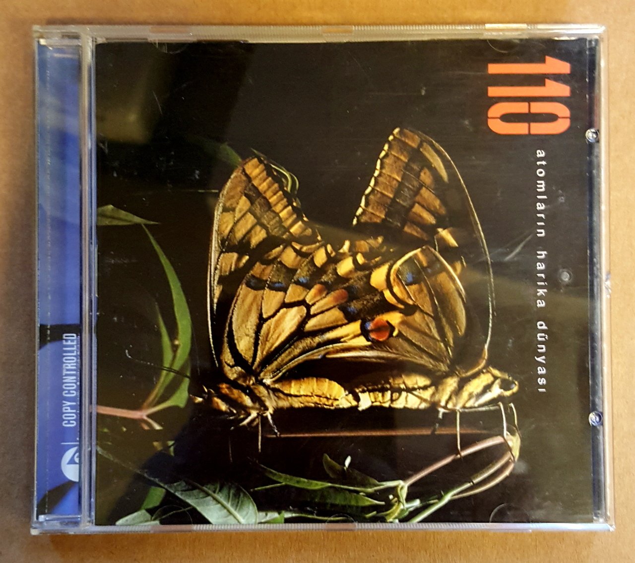 110 - ATOMLARIN HARİKA DÜNYASI (2005) - CD 2.EL