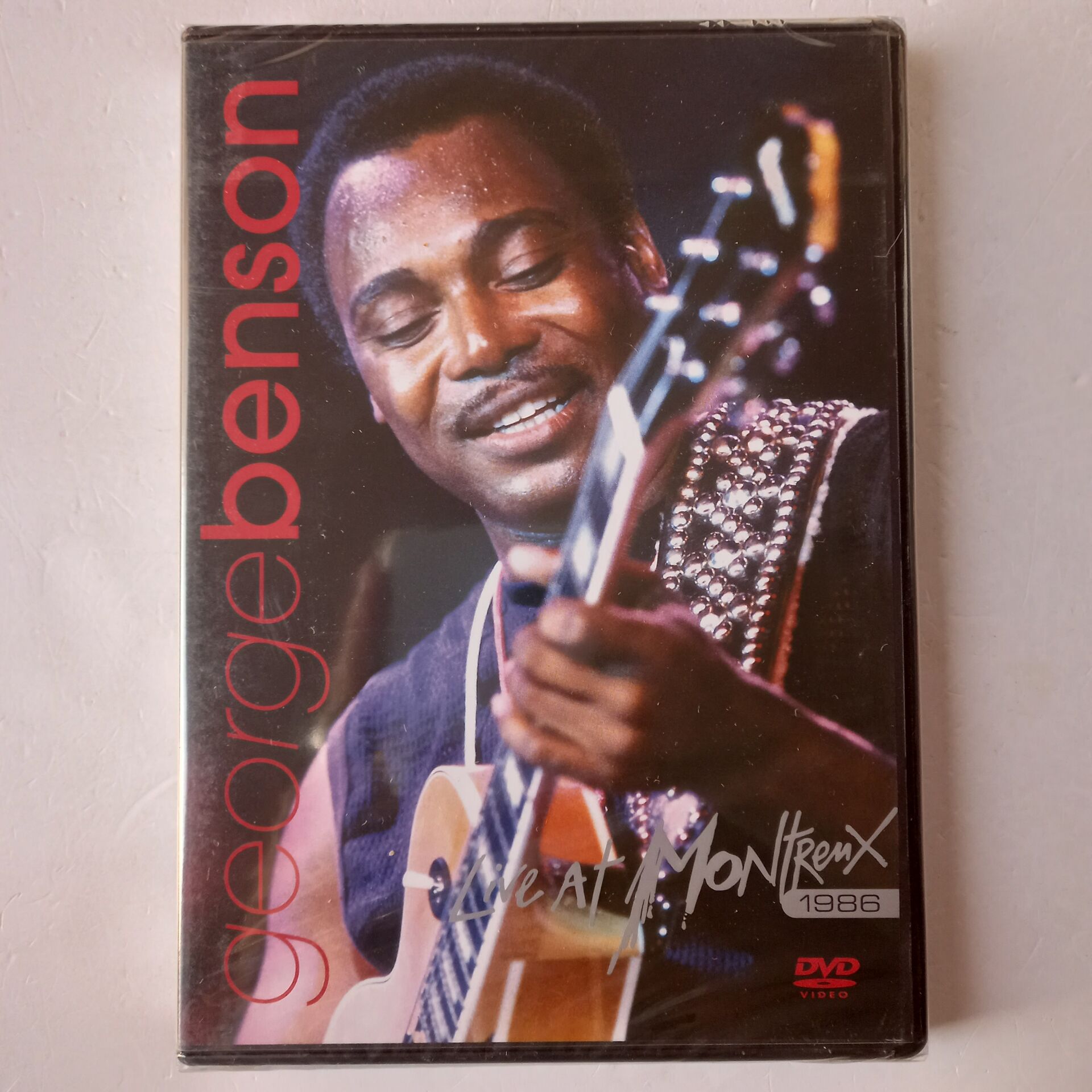 GEORGE BENSON – LIVE AT MONTREUX 1986 (2005) - DVD AMBALAJINDA SIFIR