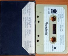 CLASSICS ON 33 / THE NEON PHILHARMONIC ORCHESTRA - KASET UFO / MADE IN SINGAPORE 2.EL