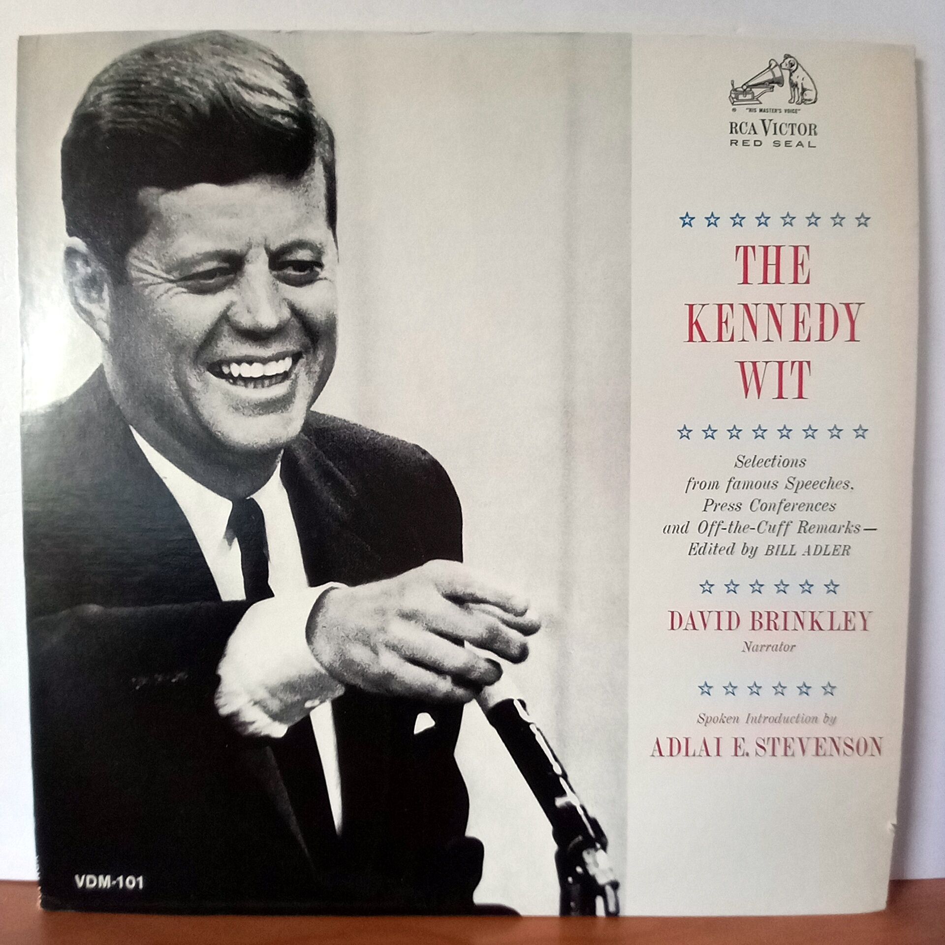 JOHN F. KENNEDY – THE KENNEDY WIT (1964) - LP 2.EL PLAK