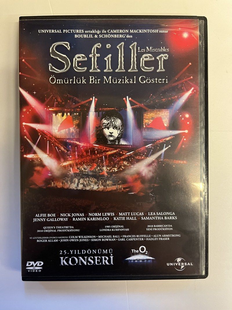 LES MISERABLES - SEFİLLER - ÖMÜRLÜK BİR MÜZİKAL GÖSTERİ - DVD 2.EL