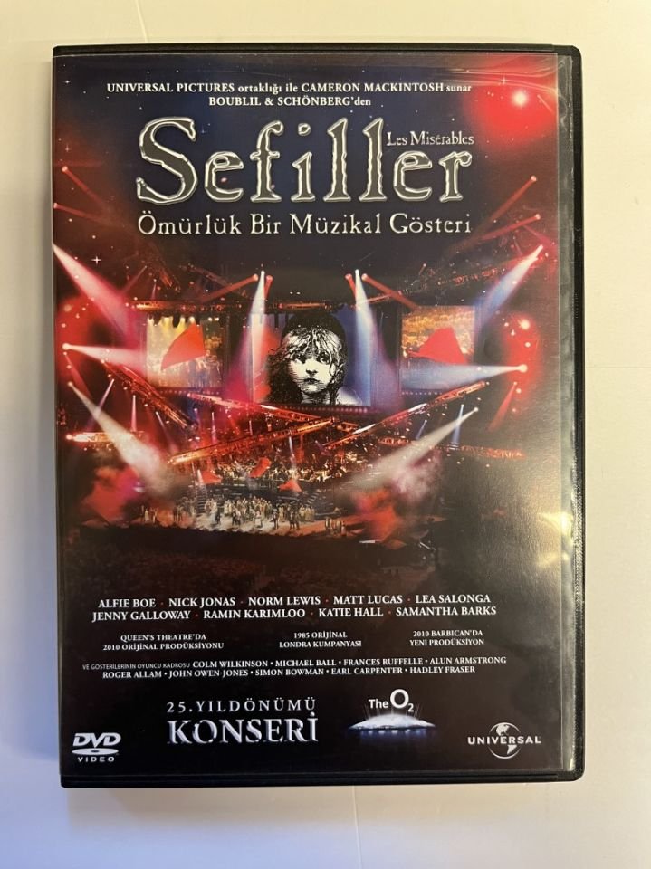 LES MISERABLES - SEFİLLER - ÖMÜRLÜK BİR MÜZİKAL GÖSTERİ - DVD 2.EL